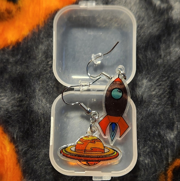 Out of this world earrings ✨️ - Picture 2 of 4